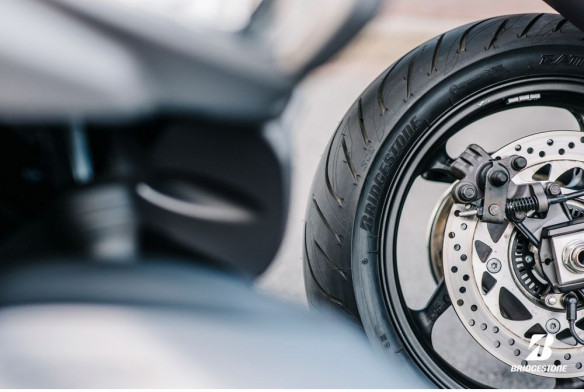 Anvelopa Moto Battlax BATTLX SC2 160/60R15 67H TL