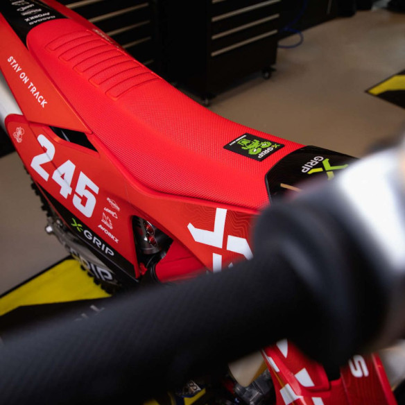 Husa Sa Baboons Butt GasGas XG-2707 Red