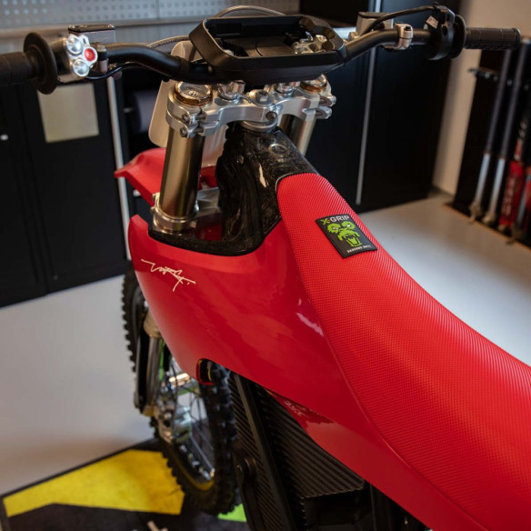 Husa Sa Baboons Butt Stark Varg XG-2715 Red