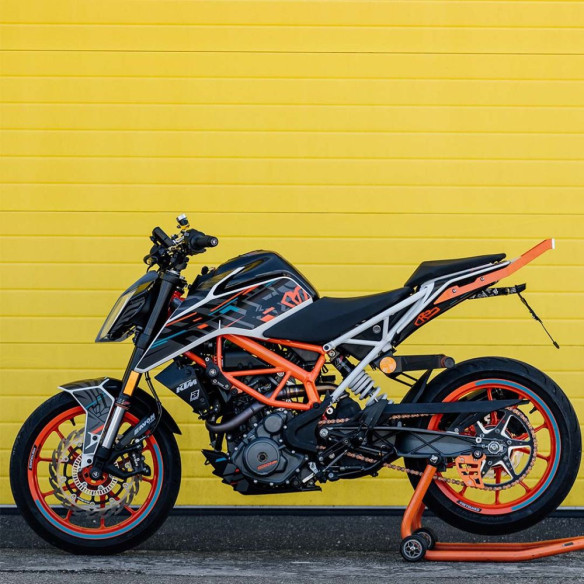 Suport Numar Inmatriculare PREMIUM KTM Duke 125/250/390 MY 2017-2023 010042TTY00060BK