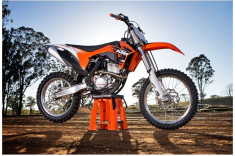 Macheta Motor KTM SX 2011 1:12