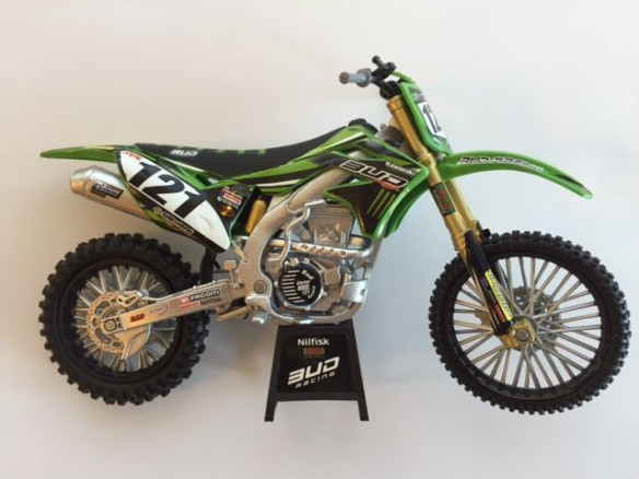 Macheta Kawasaki Boog 121 1:12