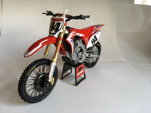 Macheta Motor HRC Honda Factory Ken Roczen 94 1:12