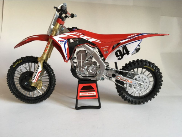 Macheta Motor HRC Honda Factory Ken Roczen 94 1:12