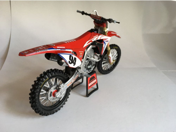 Macheta Motor HRC Honda Factory Ken Roczen 94 1:12