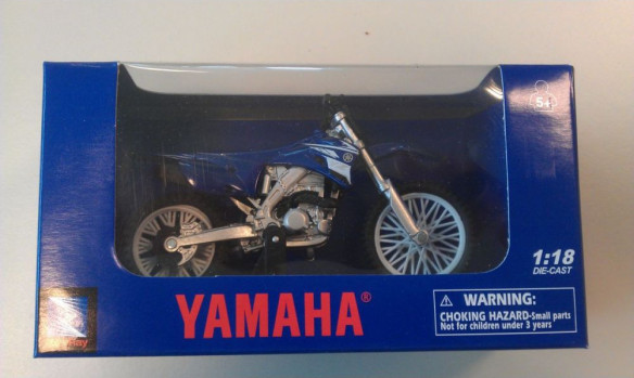 Macheta Motor Yamaha Cross 1:18