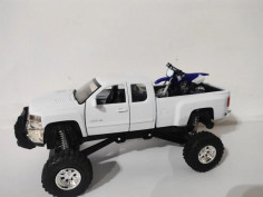 Macheta Moto Chevrolet Silverado Pick Up & Yamaha Dirt Bike Play Set 1:32