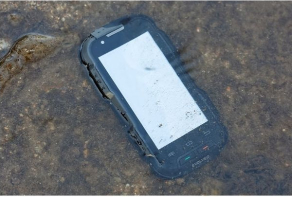 Strongphone Q4