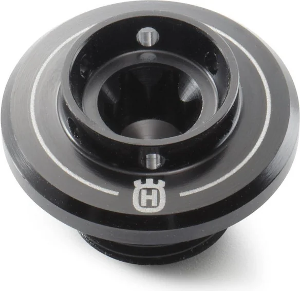 Oil plug