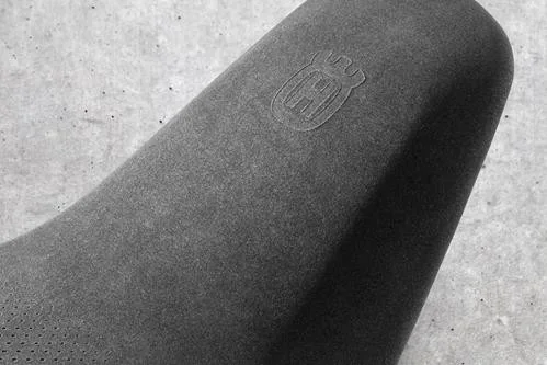 Style riders seat