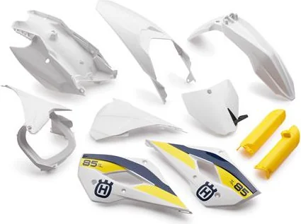 Plastic parts set