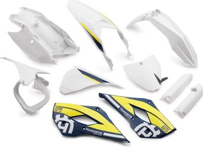 Plastic parts set
