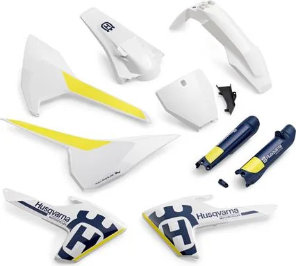 Plastic parts set