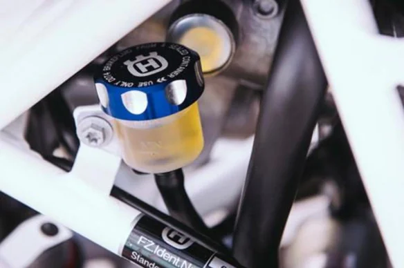 Brake fluid reservoir cap