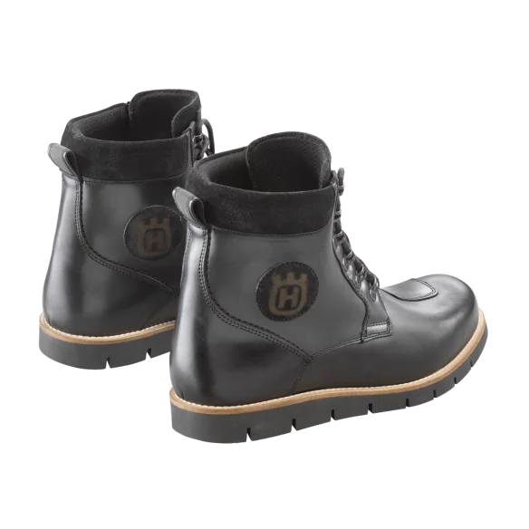 Pursuit Shoes