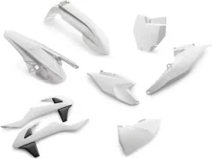 Plastic parts kit
