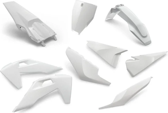 Plastic parts kit