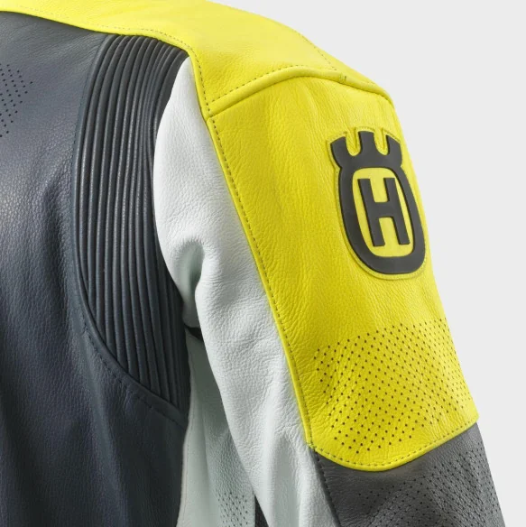 Horizon Suit