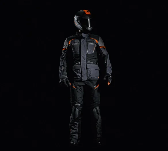C4 PRO HELMET