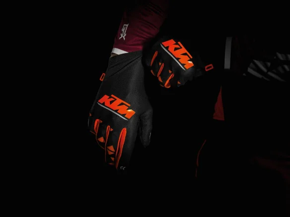GRAVITY-FX GLOVES