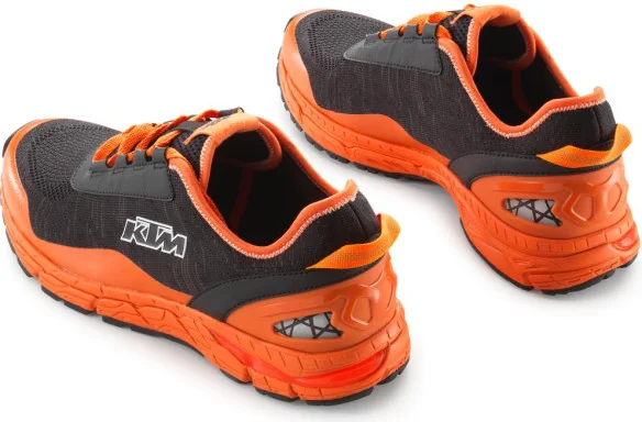 TEAM CORPORATE SHOES