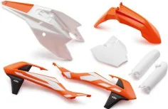 Plastic parts set
