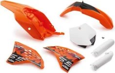 Plastic parts set