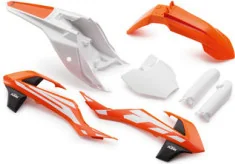Plastic parts set