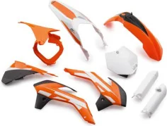 Plastic parts set