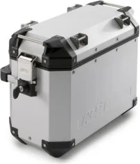 Case Trekker right