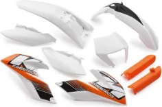 Plastic parts set