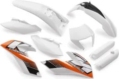 Plastic parts set