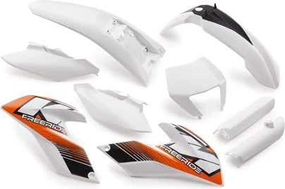 Plastic parts set