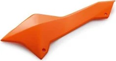 Side fairing