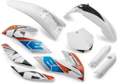Plastic parts set