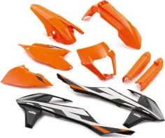 Plastic parts set
