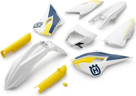 Plastic parts set
