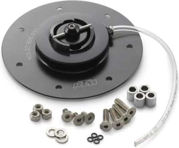 Fuel tank quick lock