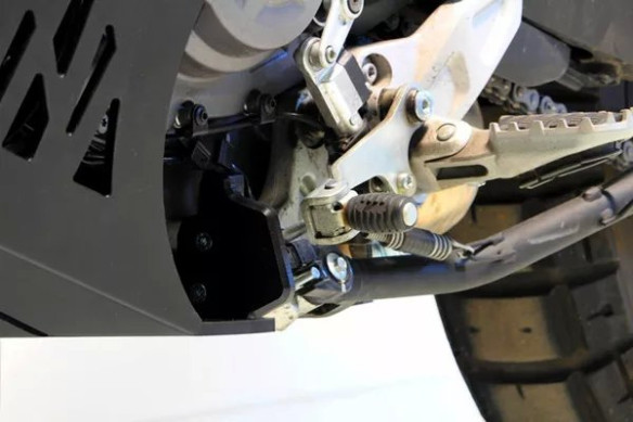 Adventure Skid Plate Black