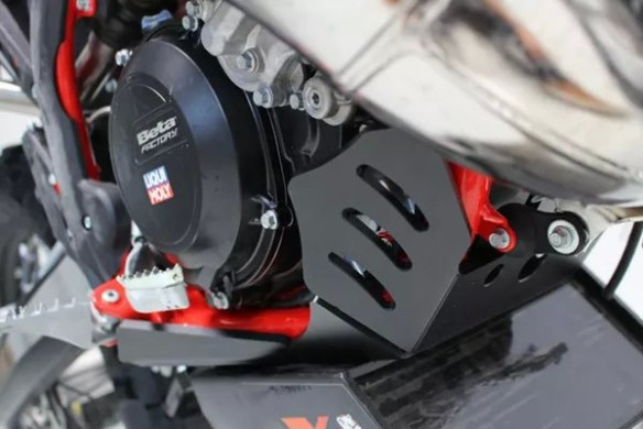 Xtrem Skid Plate Black