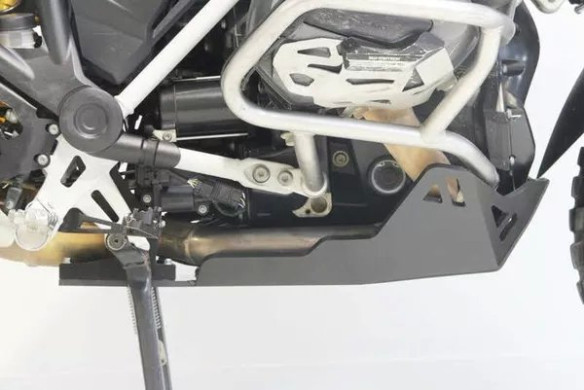 Adventure Skid Plate Black