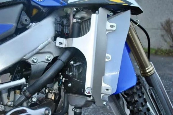 Radiator Braces Silver