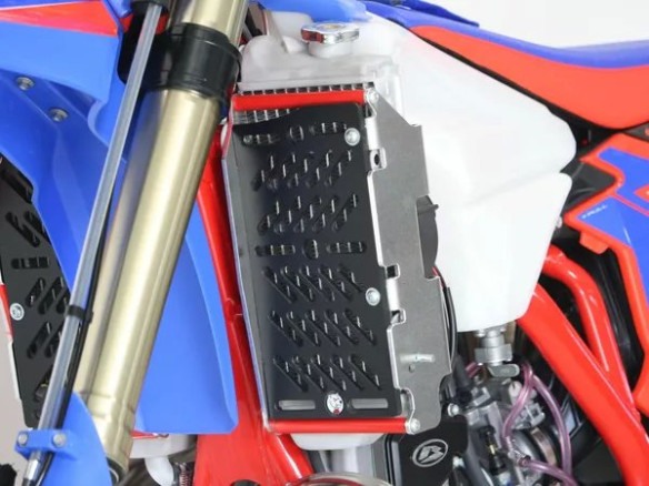 Xtrem Radiator Guards Black