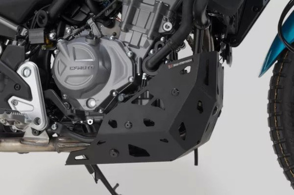 Engine Guard Black