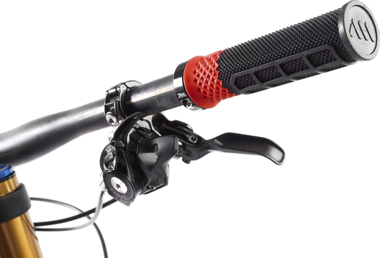 Cero Grips Black, Red