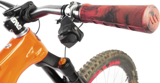 Berm Grips Camo Red