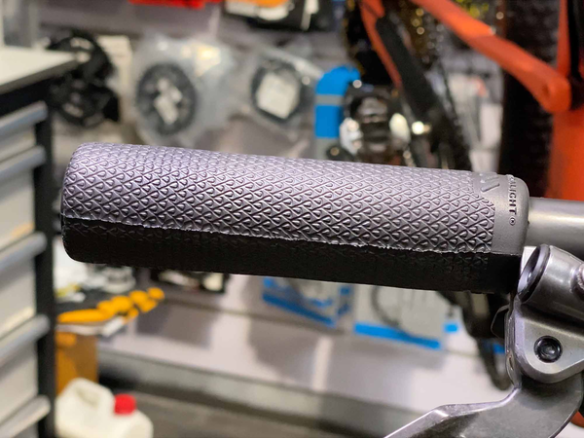 Extralight Grips Black