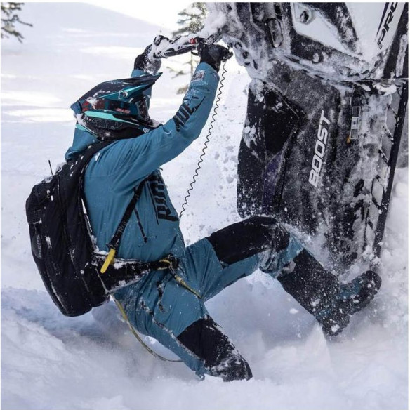 Casca Snowmobil Altitude 2.0 Carbon Fiber 3K ECE Hi Flow Sharkskin Matt