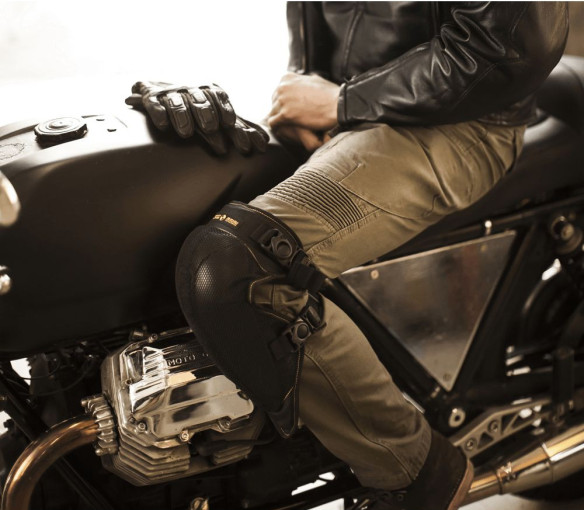 Genunchiere Moto K-Net Black