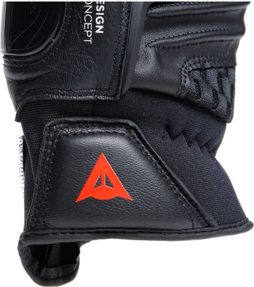 Manusi Moto Piele Carbon 4 Short Black/Fluo-Red 23